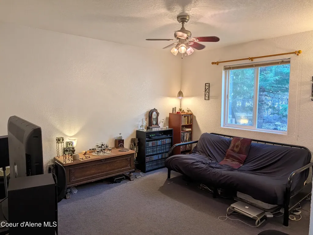 901-903 Hickory Glen Avenue Sandpoint ID 83864