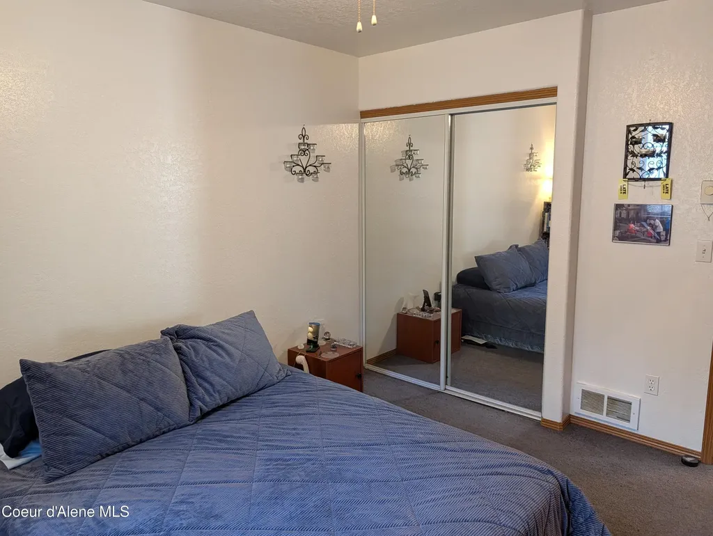 901-903 Hickory Glen Avenue Sandpoint ID 83864