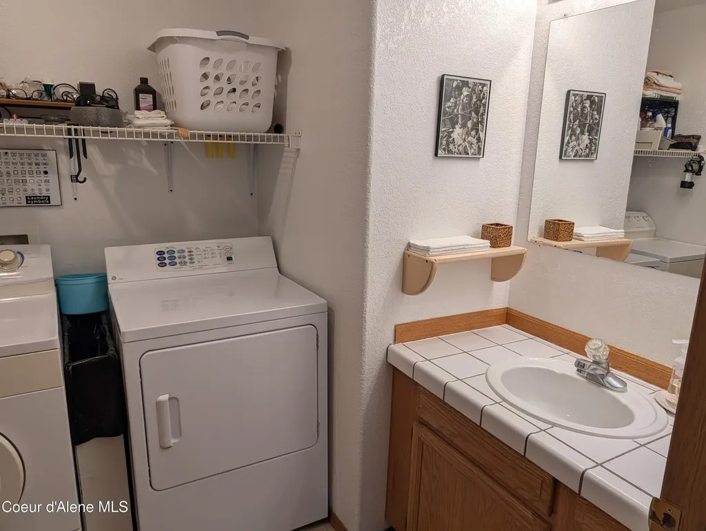 901-903 Hickory Glen Avenue Sandpoint ID 83864