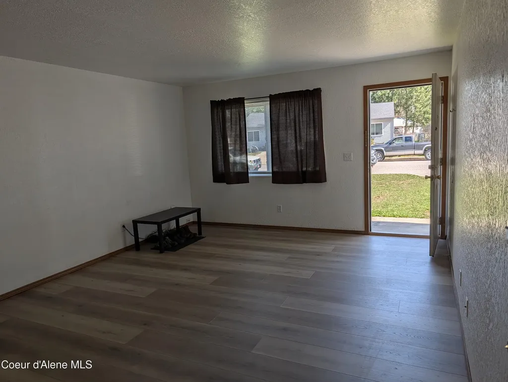 901-903 Hickory Glen Avenue Sandpoint ID 83864