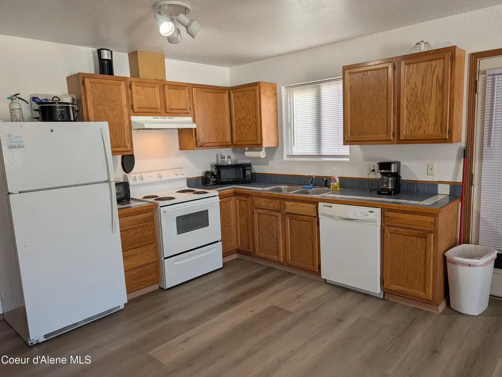 901-903 Hickory Glen Avenue Sandpoint ID 83864
