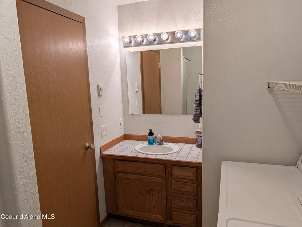 901-903 Hickory Glen Avenue Sandpoint ID 83864