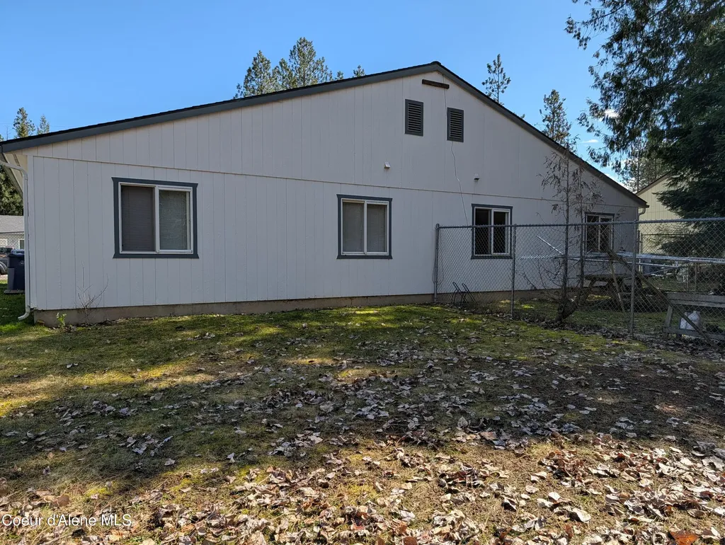 901-903 Hickory Glen Avenue Sandpoint ID 83864