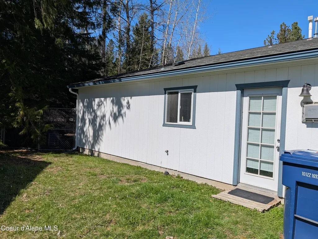 901-903 Hickory Glen Avenue Sandpoint ID 83864
