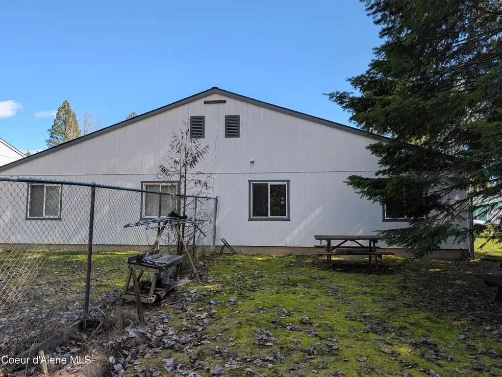 901-903 Hickory Glen Avenue Sandpoint ID 83864