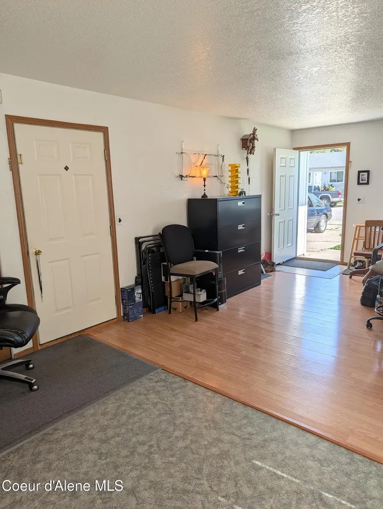 901-903 Hickory Glen Avenue Sandpoint ID 83864