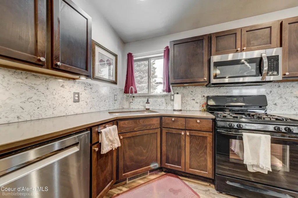 32732 N 14th Avenue Spirit Lake ID 83869