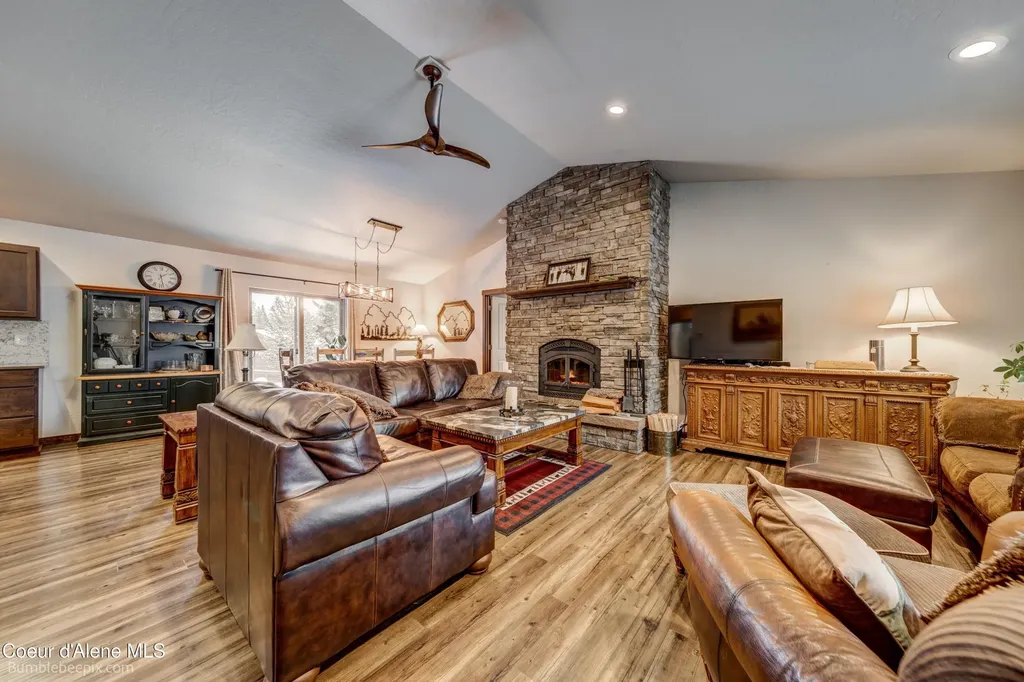 32732 N 14th Avenue Spirit Lake ID 83869