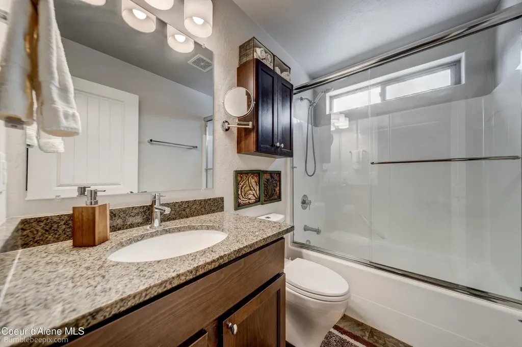 32732 N 14th Avenue Spirit Lake ID 83869