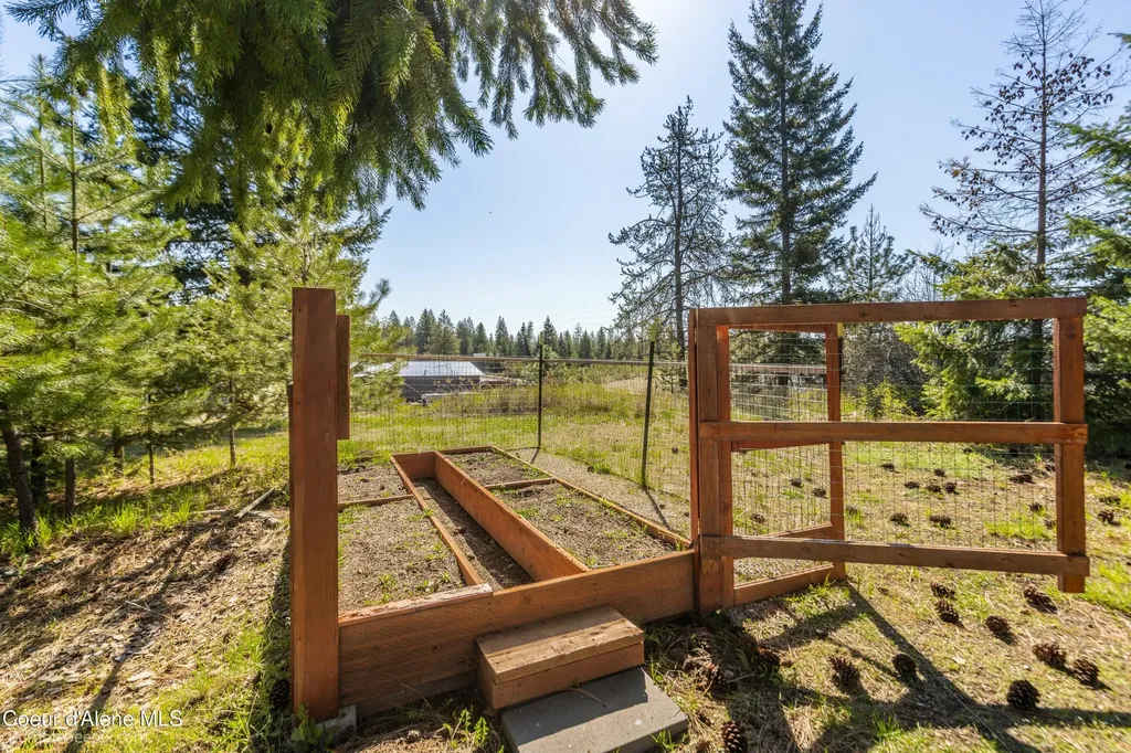 32732 N 14th Avenue Spirit Lake ID 83869