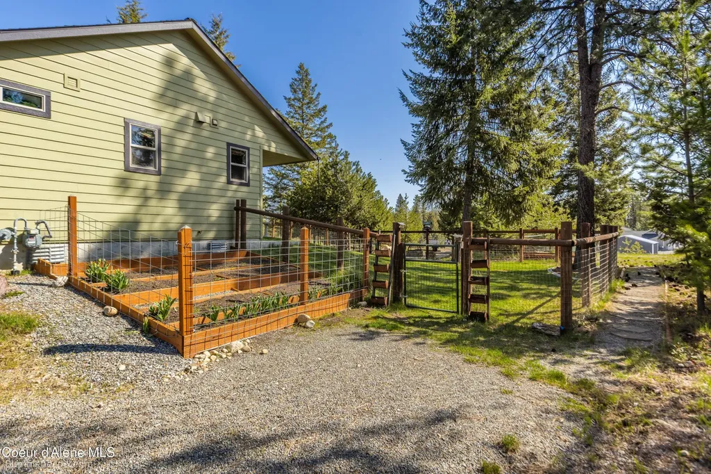 32732 N 14th Avenue Spirit Lake ID 83869