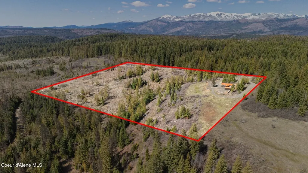 5500 Gold Ridge Road Calder ID 83808