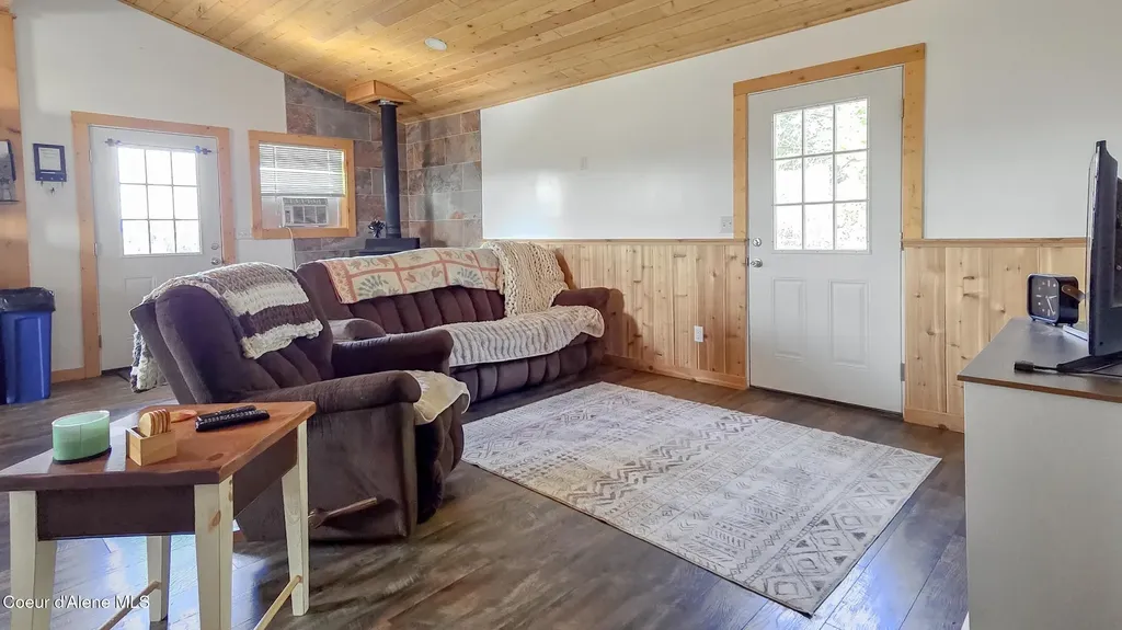 5500 Gold Ridge Road Calder ID 83808