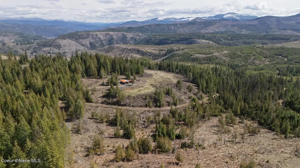 5500 Gold Ridge Road Calder ID 83808