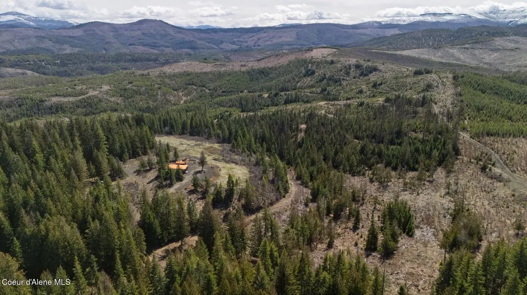 5500 Gold Ridge Road Calder ID 83808