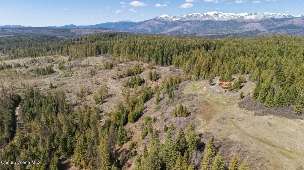5500 Gold Ridge Road Calder ID 83808