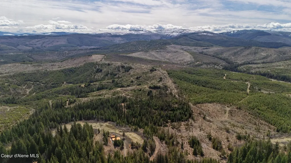 5500 Gold Ridge Road Calder ID 83808