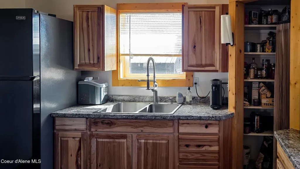 5500 Gold Ridge Road Calder ID 83808