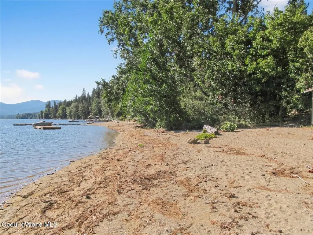 8072 W Radmer Road Rathdrum ID 83858