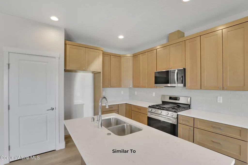 607 N Creative Way Post Falls ID 83854