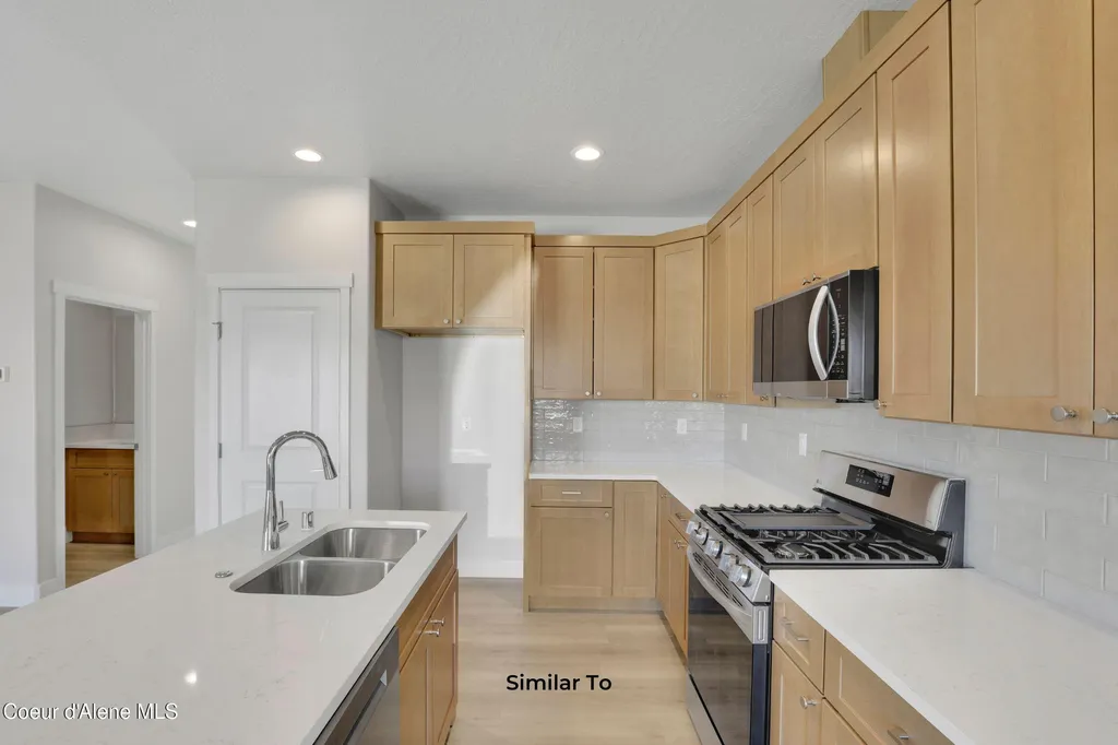 607 N Creative Way Post Falls ID 83854