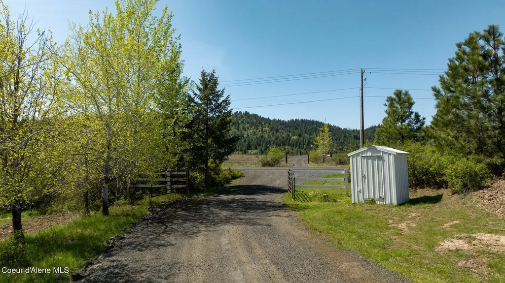 6035 W Conkling Road Worley ID 83876