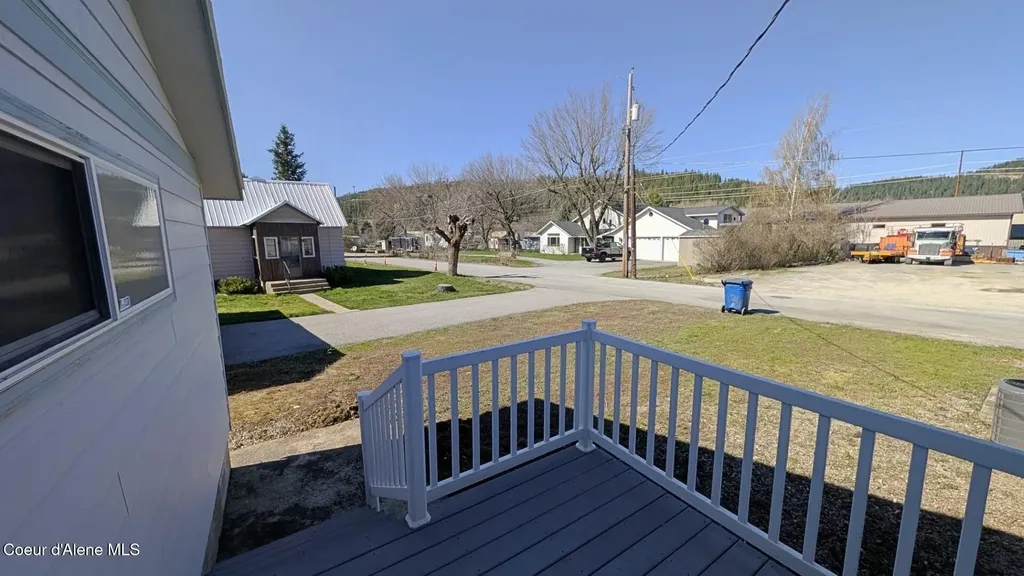 108 N Division Street Pinehurst ID 83850