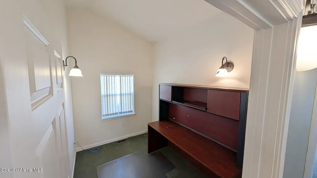 108 N Division Street Pinehurst ID 83850