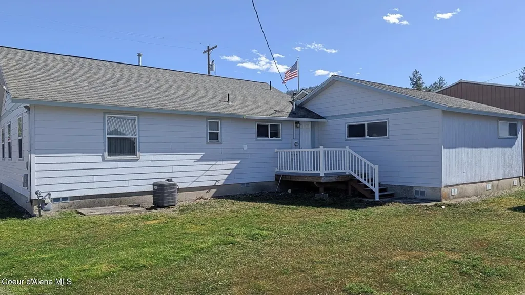 108 N Division Street Pinehurst ID 83850