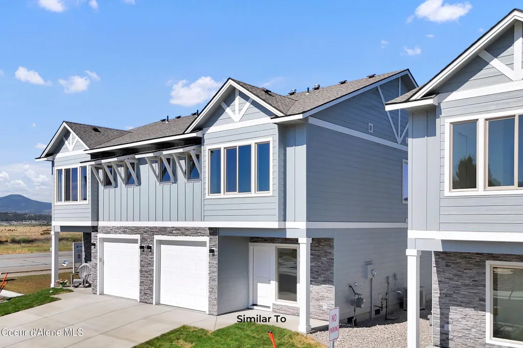 593 N Creative Way Post Falls ID 83854
