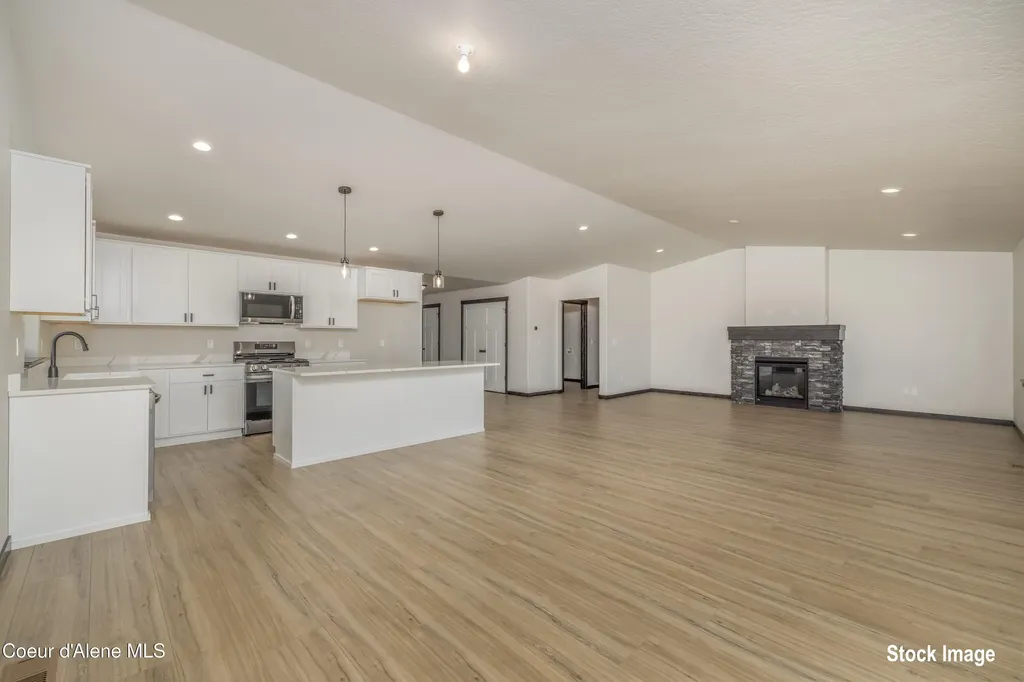 6962 W Constantine Lane Rathdrum ID 83858