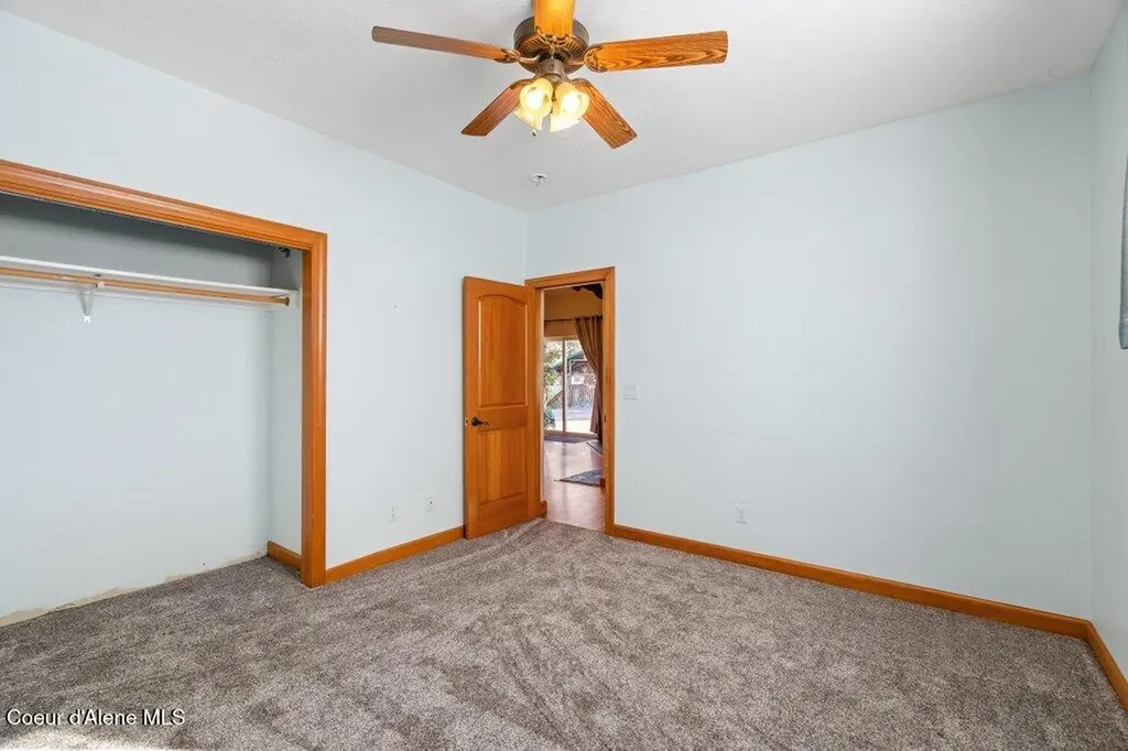 4308 E Rosemont Drive Athol ID 83801