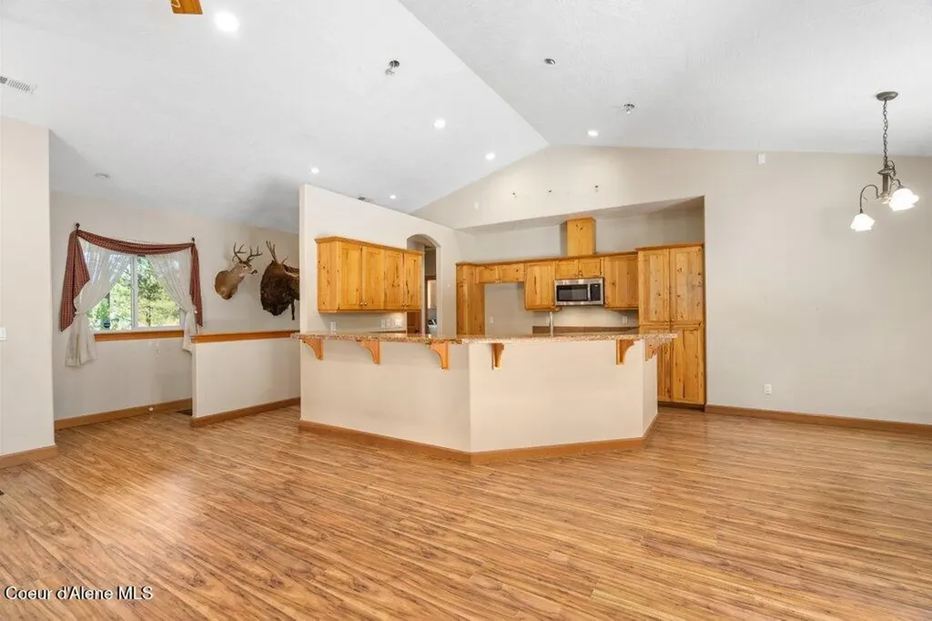 4308 E Rosemont Drive Athol ID 83801
