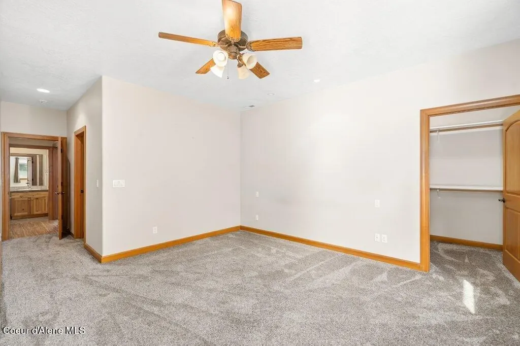 4308 E Rosemont Drive Athol ID 83801