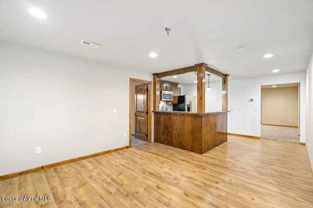 4308 E Rosemont Drive Athol ID 83801