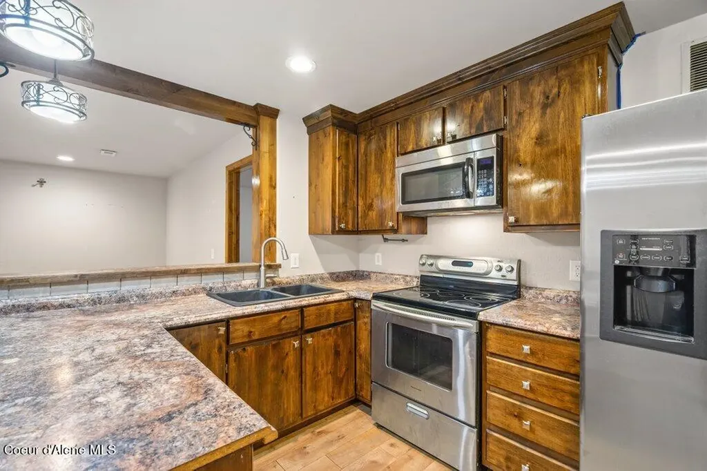 4308 E Rosemont Drive Athol ID 83801