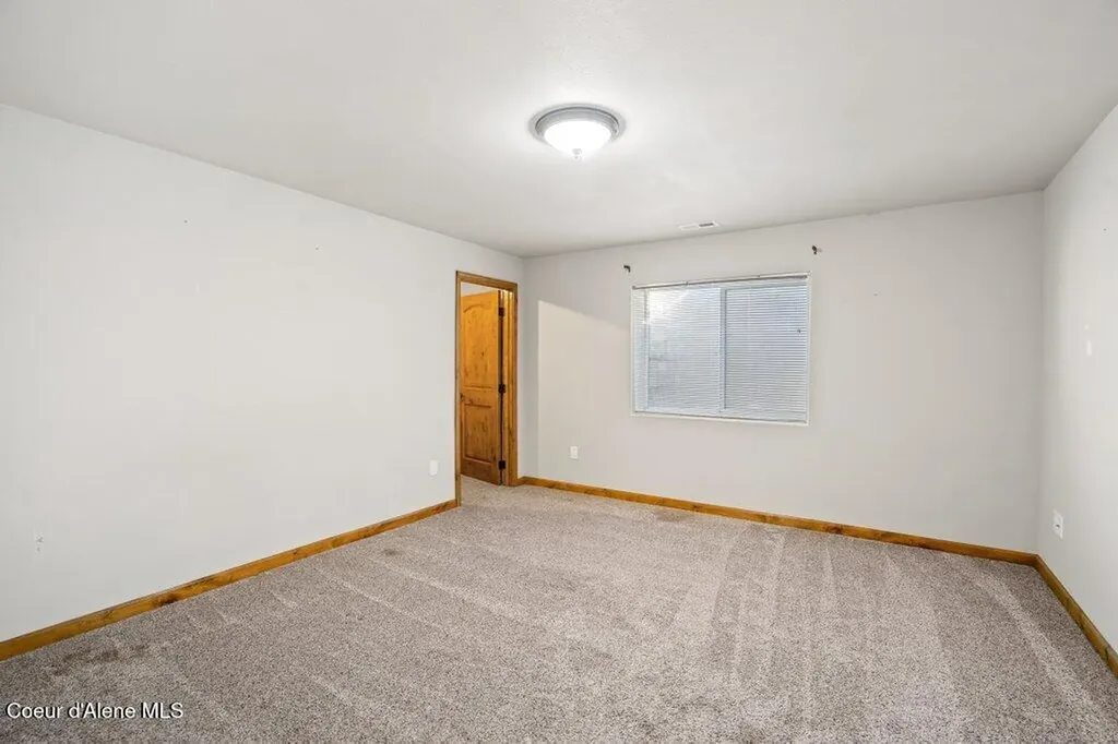 4308 E Rosemont Drive Athol ID 83801