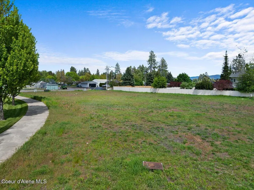 8776 N Wayne Drive Hayden ID 83835
