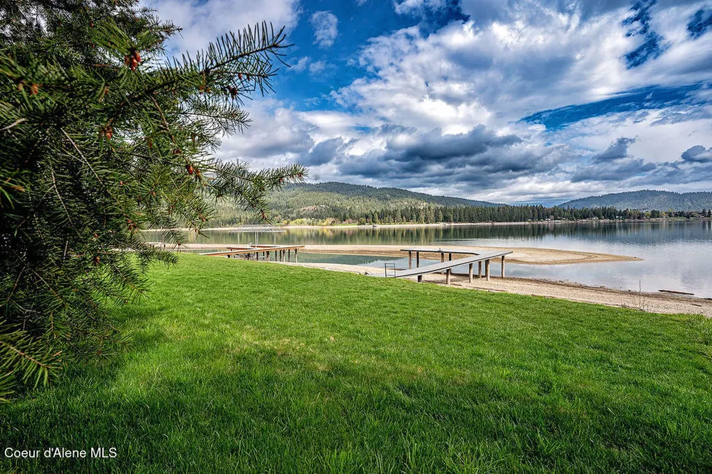 65 Sawyer Avenue Priest River ID 83856
