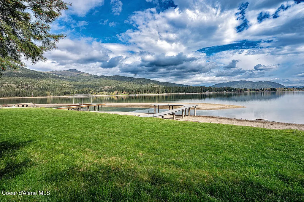 65 Sawyer Avenue Priest River ID 83856