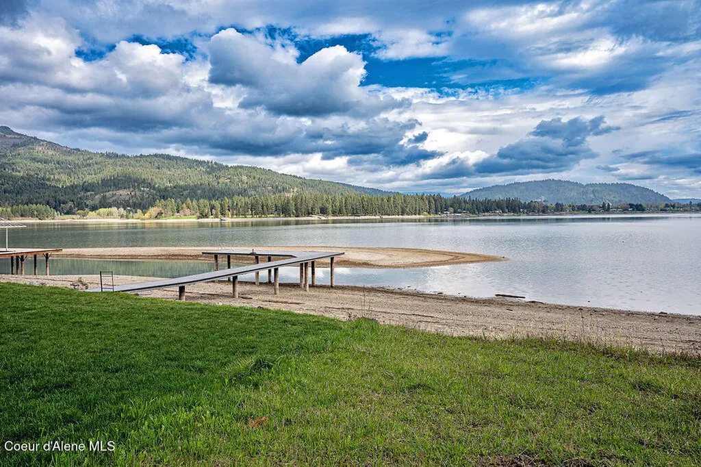 65 Sawyer Avenue Priest River ID 83856