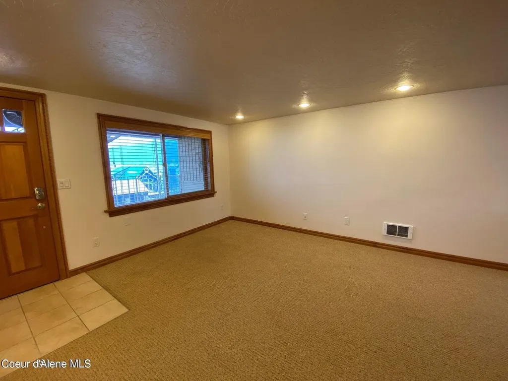 34152 Lakeside Avenue Bayview ID 83803
