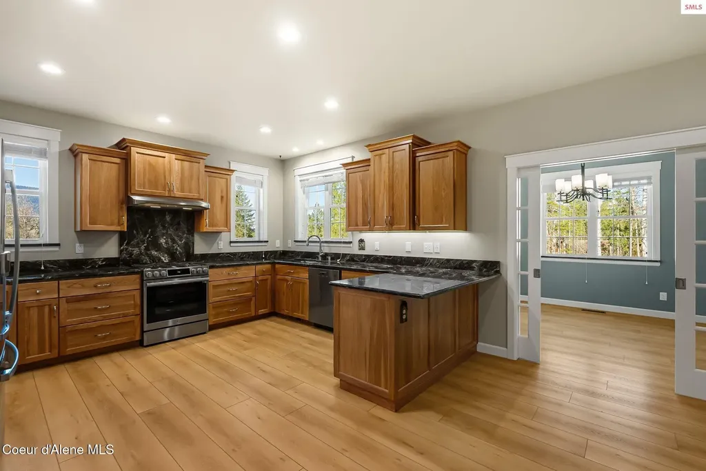 266 Syringa Heights Road Sandpoint ID 83864