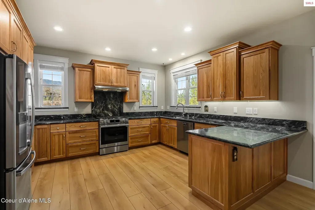 266 Syringa Heights Road Sandpoint ID 83864