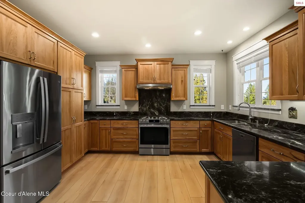 266 Syringa Heights Road Sandpoint ID 83864