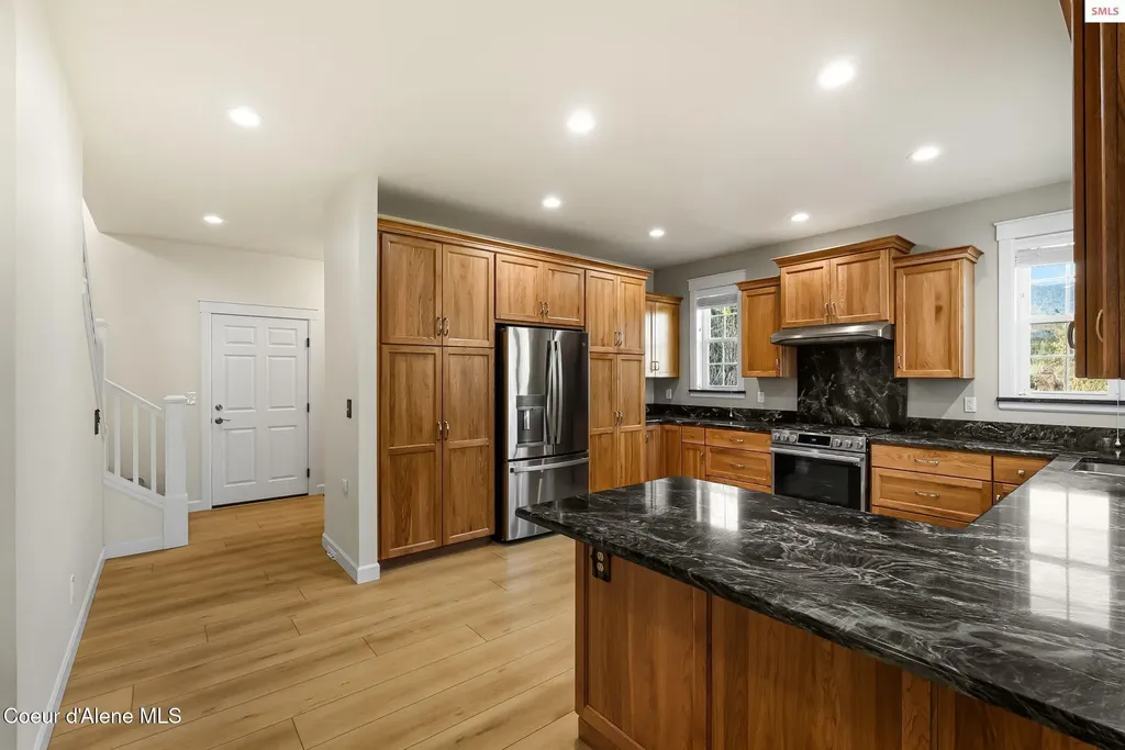 266 Syringa Heights Road Sandpoint ID 83864