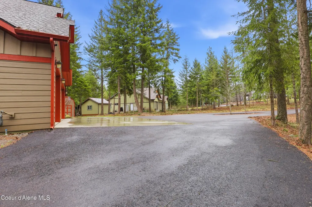 17953 W Sheltered Court Hauser ID 83854