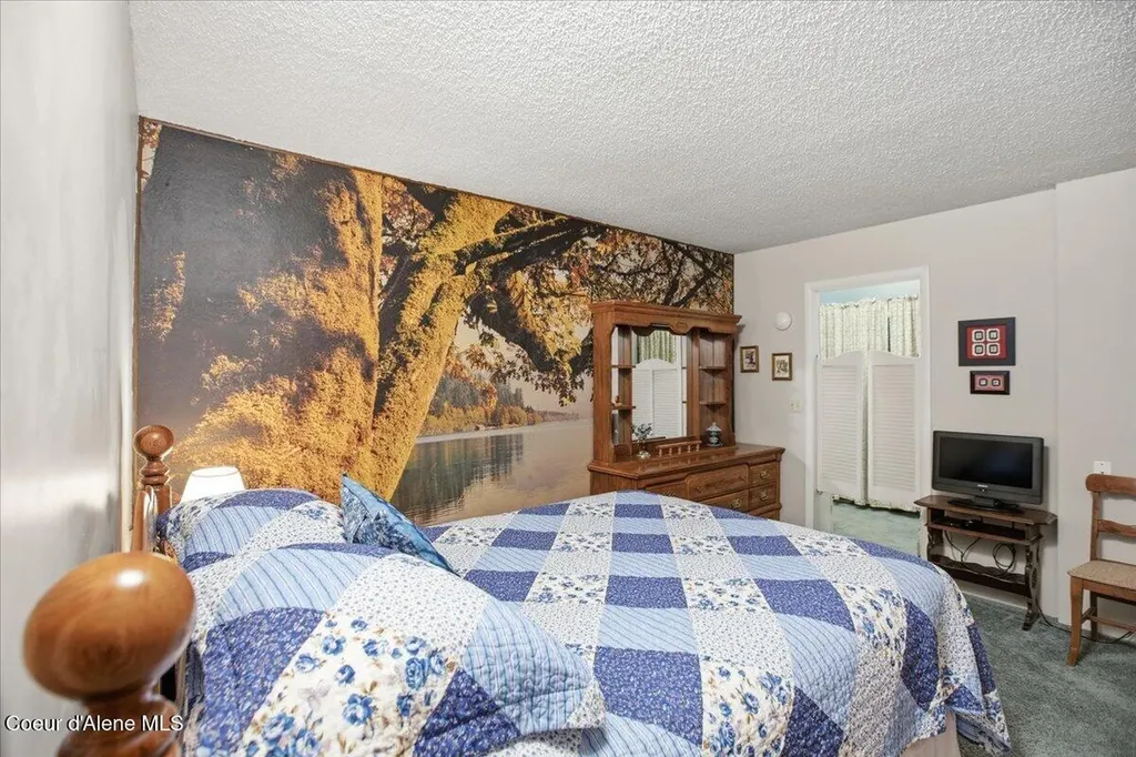9519 N Baack Road Hayden ID 83835