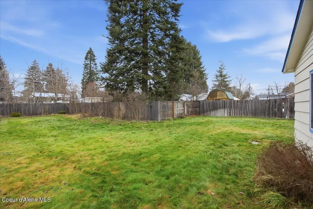 9519 N Baack Road Hayden ID 83835