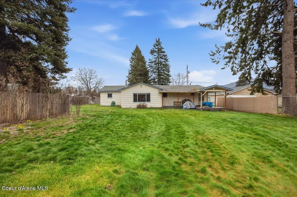 9519 N Baack Road Hayden ID 83835